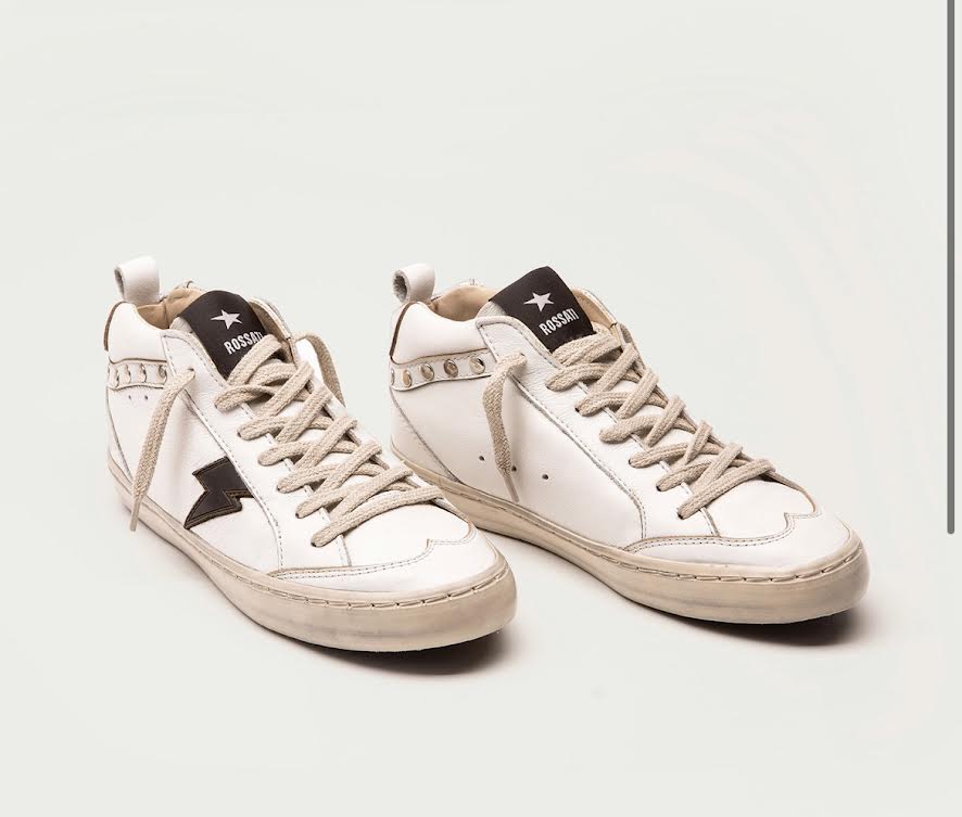 Zapatilla urbana Rossati mid blanca tachas 1085