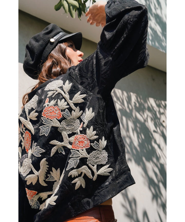 CHAQUETA ASIA NEGRA
