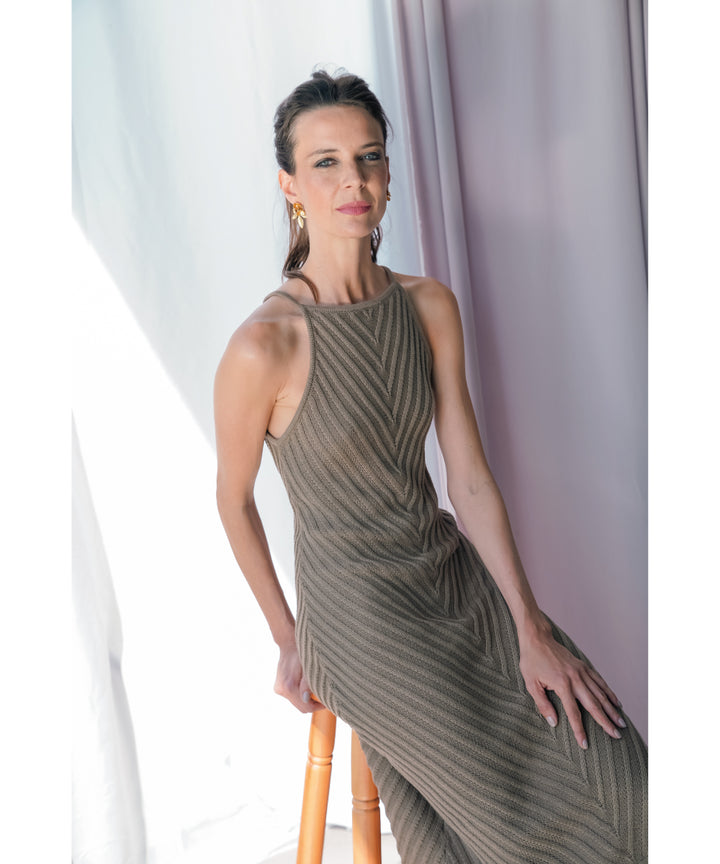 VESTIDO MAJO FLECOS ARENA