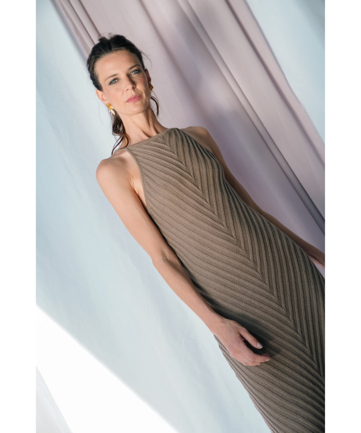 VESTIDO MAJO FLECOS ARENA