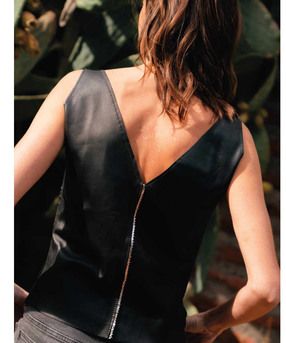 TOP CUERO VIKA