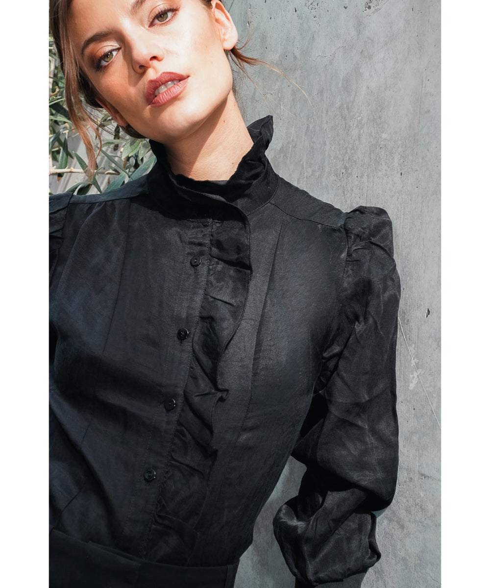 BLUSA MORRISON VOLANTES NEGRA